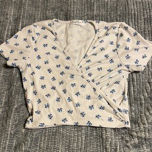 Basic White Blue Flower Top